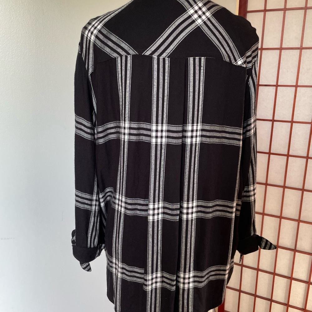 Laundry By Shelli Segal Black and White Plaid Shirt, Size L - Picture 4 of 9